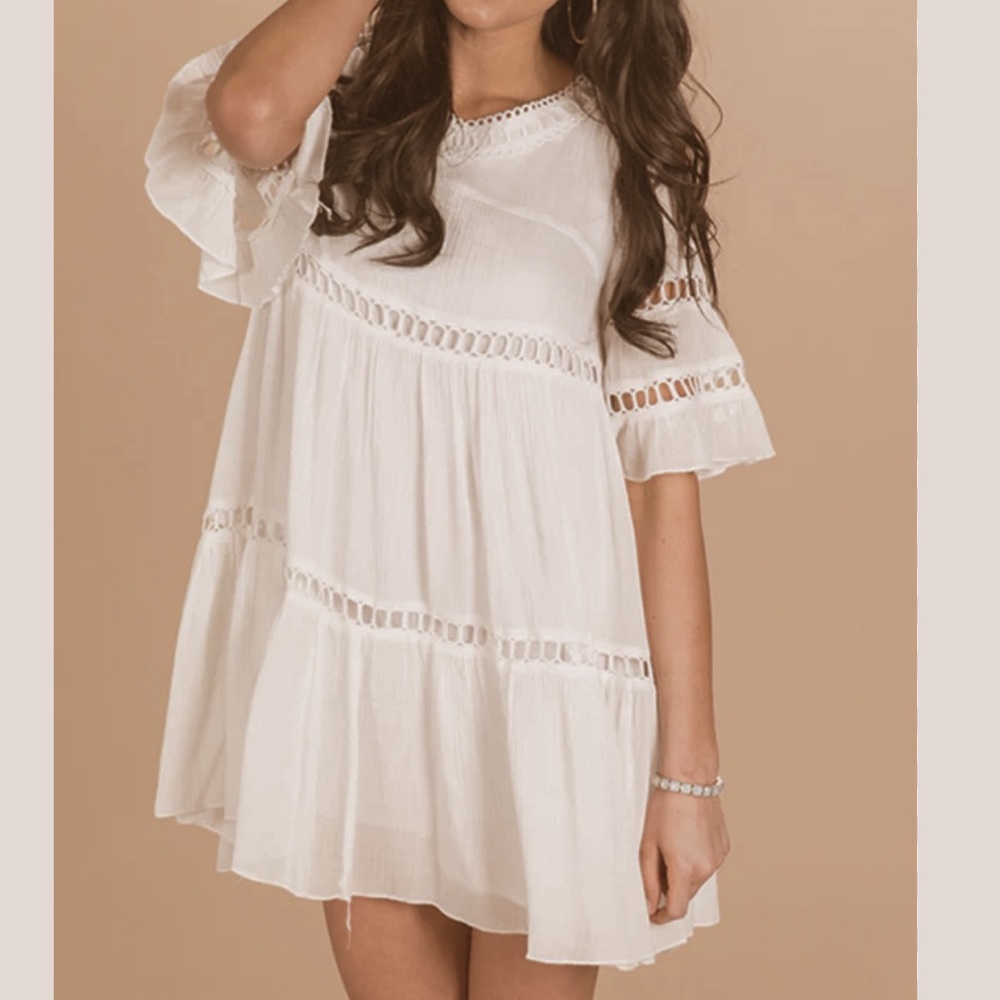 LISTICLE Ivory Babydoll Dress 3/4 Sleeves Key Hole Back Size Medium